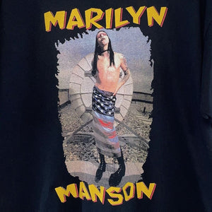 Marilyn Manson Graphic Tee Shirt USA Flag Skirt Rock On Vintage Y2K Size XL