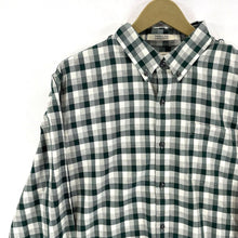 LL Bean Men's Plaid Button Up Shirt Lightweight Slightly Fitted Green Size L