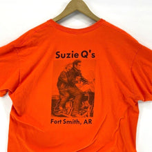 Gildan Men's T Shirt Suzie Q's Fort Smith AR Souvenir Bright Orange Size XL