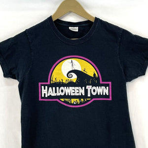 Gildan Women's Graphic T Shirt Halloween Town Disney TV Movie Black Size S