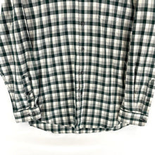 LL Bean Men's Plaid Button Up Shirt Lightweight Slightly Fitted Green Size L