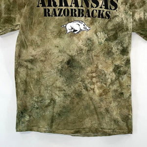 Hanes Men's Graphic T Shirt Arkansas Razorbacks Tie Dye Brown Green Size M